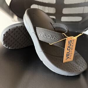 VELOUS Pacific Flip NWT M6/W8 Black